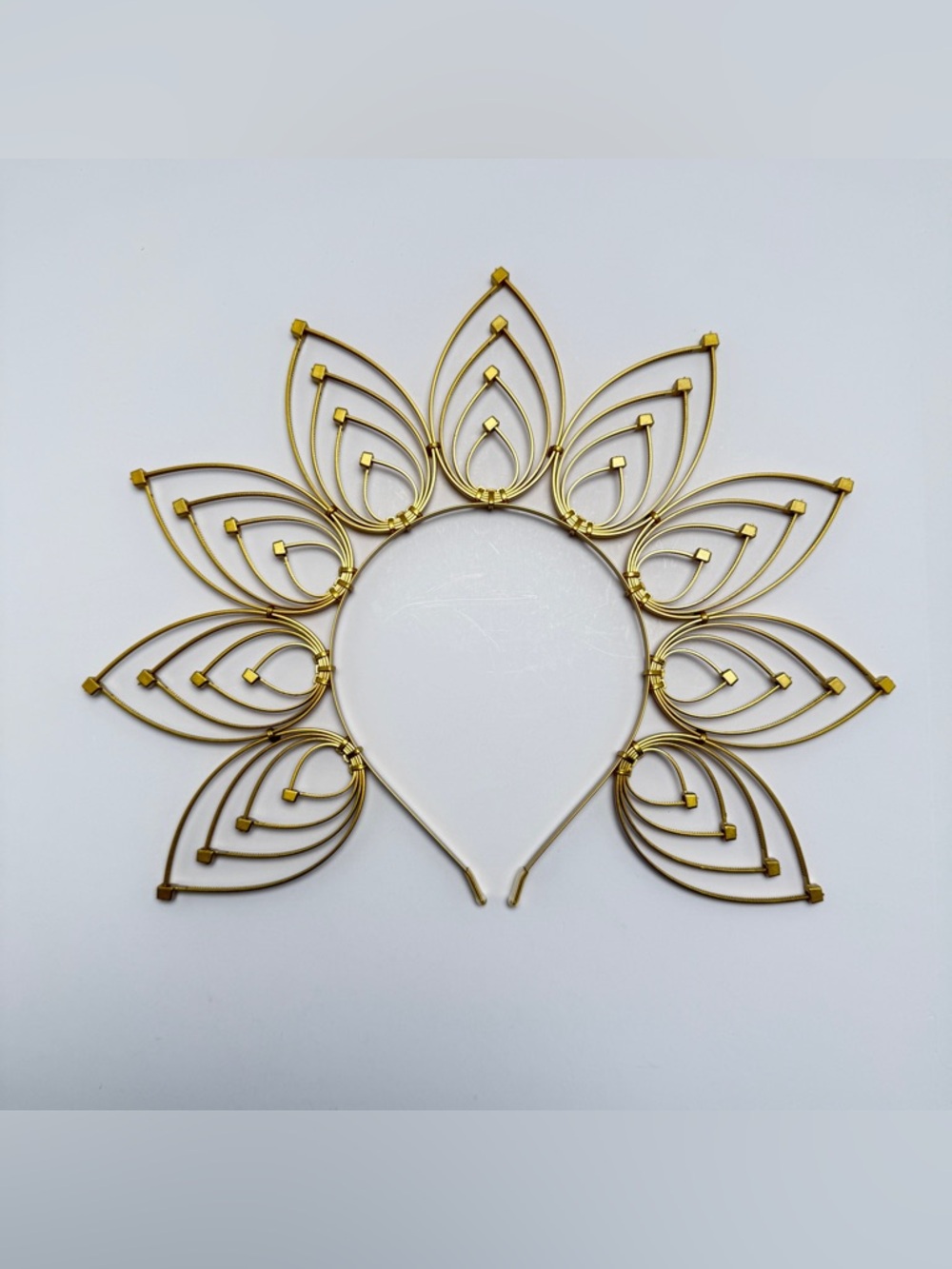 Gold Leaf Wire Headband - Elegant Women's Accessory